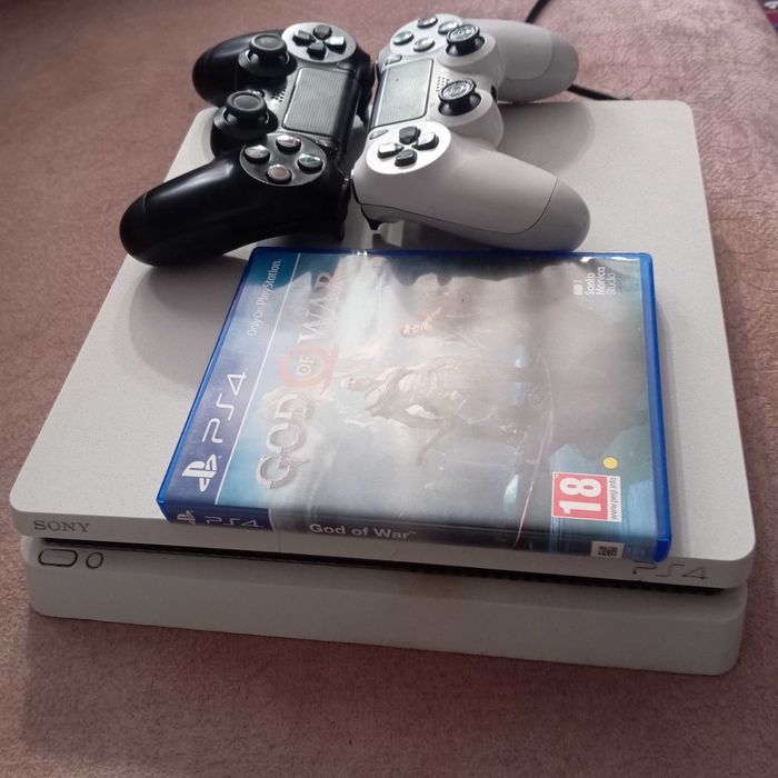 Sony PlayStation 4 Slim