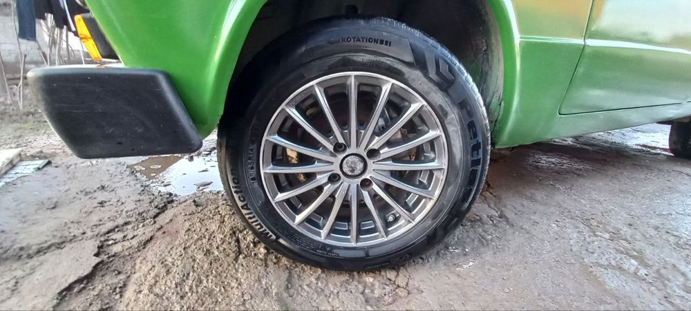 vaz 2103 sotiladi 9 500 min soʻm