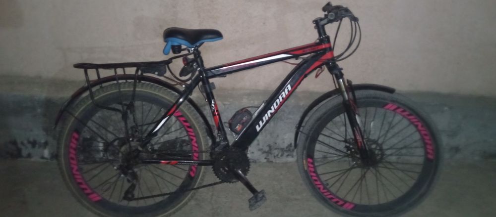 Mountain bike (togʻi yollarda yuradigan velosiped) yangi
