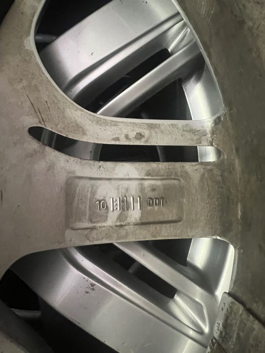Зимни гуми с джанти Audi/18*5x112 оригинални