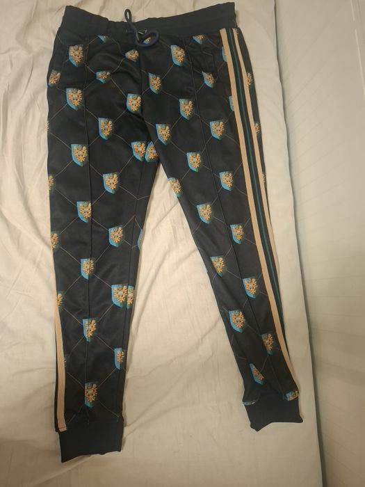 pantaloni bigotti