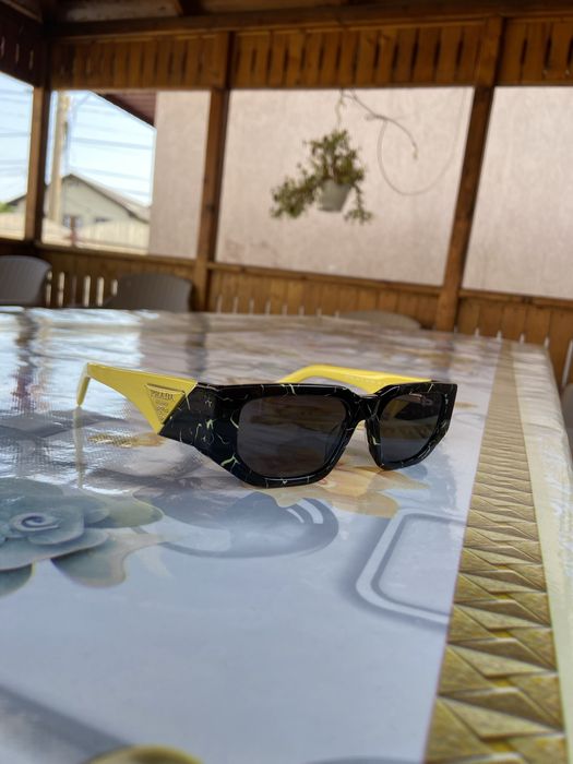 Vand ochelari prada autentici!