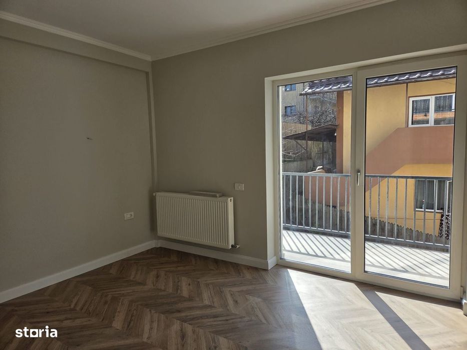 Apartament de vanzare 2 camere semidecomandat -  zona Bere - Pitesti
