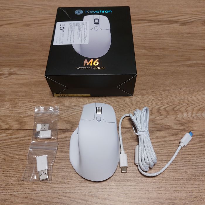 Безжична ергономична мишка Keychron M6 White (Пълен комплект)