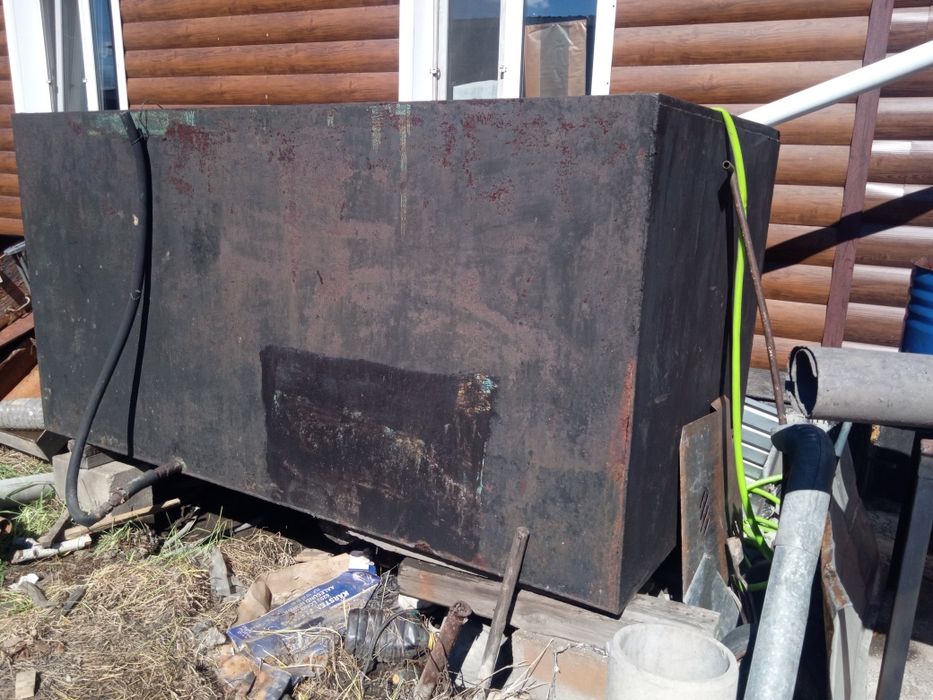 Продам железный бак