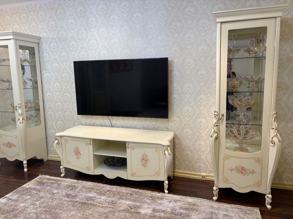 3х комнатная возле метро Космонавты