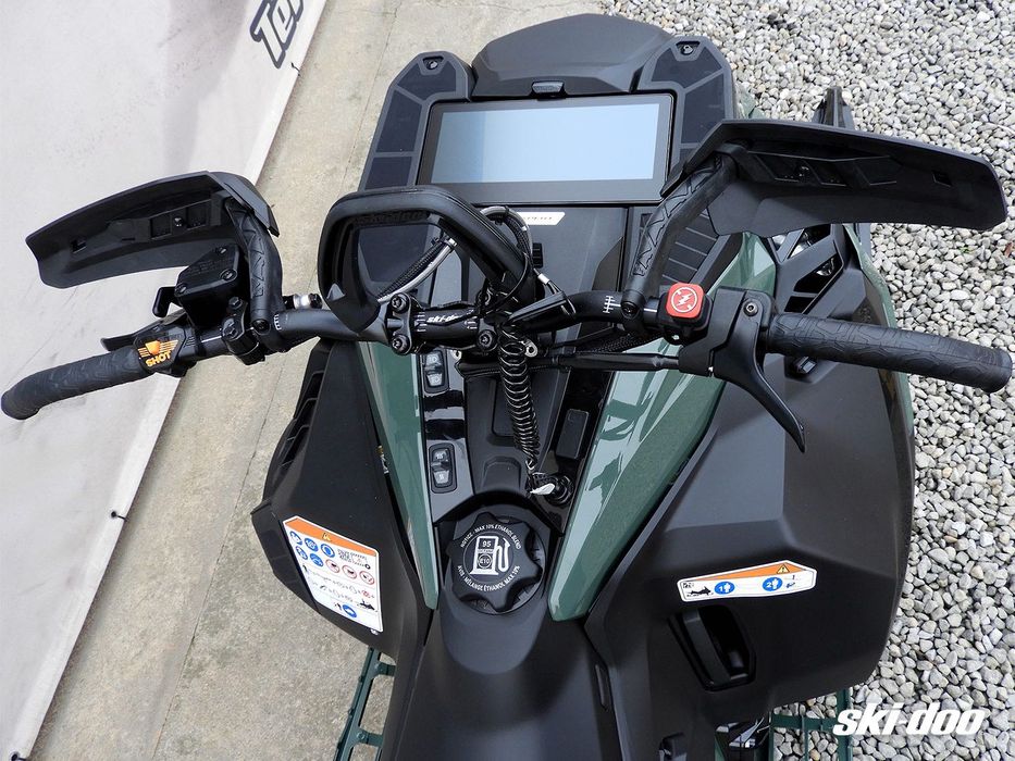 Snowmobil Ski-Doo Summit X Expert 850 E-Tec Turbo R Shot 154 2026