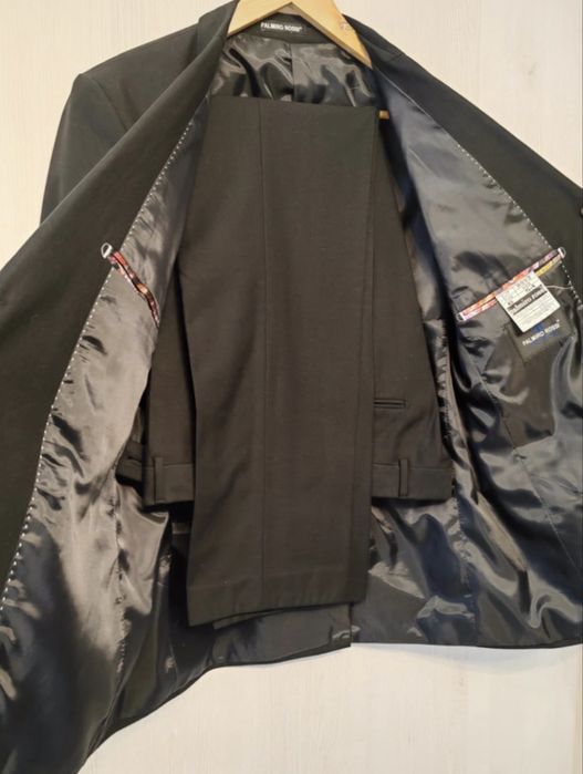 Costum barbatesc negru