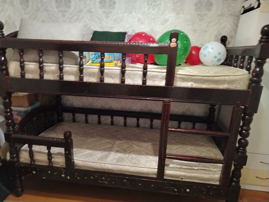 Продается двухэтажная детская кровать