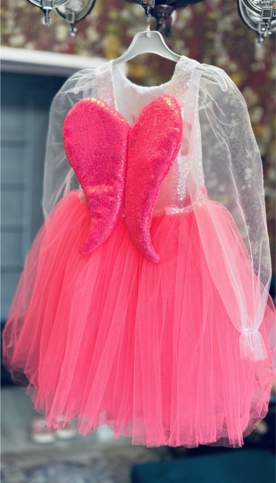 Платье барби яркое и пушистое