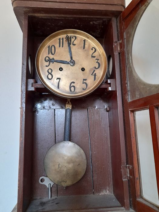 Ceas de perete cu pendula