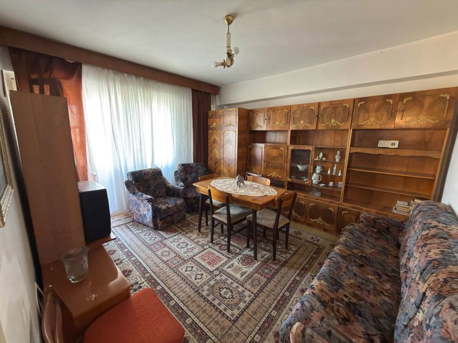 Apartament 3 camere decomandat zona centrala (Bloc Unirea)