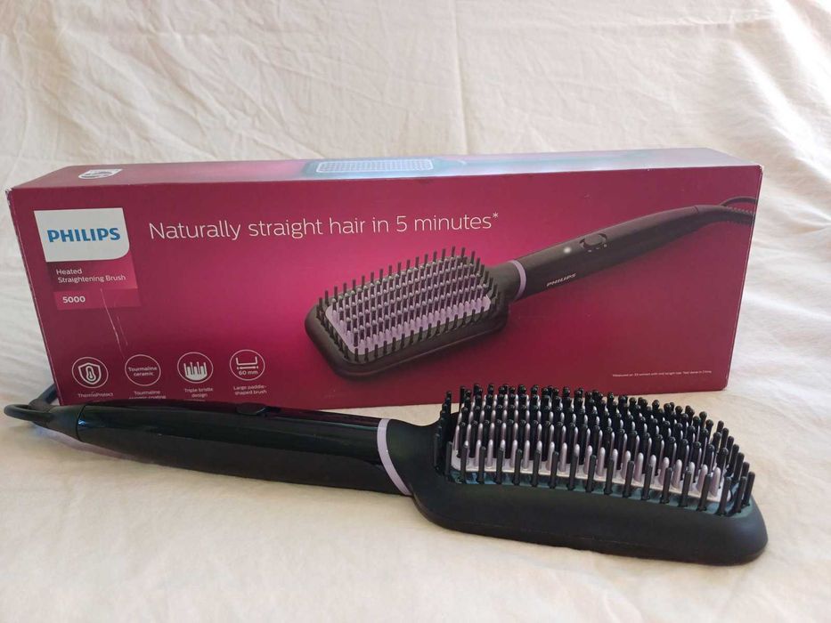 Четка за изправяне на коса Philips BHH880