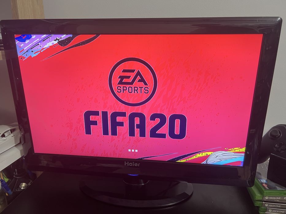 Vand consola xbox One