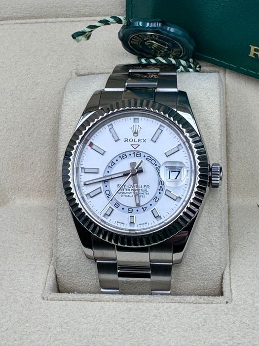 Ceas Rolex Sky Dweller otel