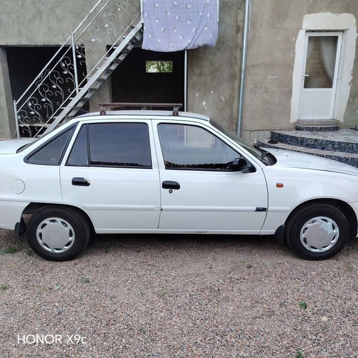 Nexia 2 1 qoʻl haydalgan