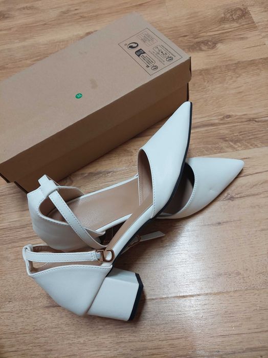 Офицялни обувки номер 42