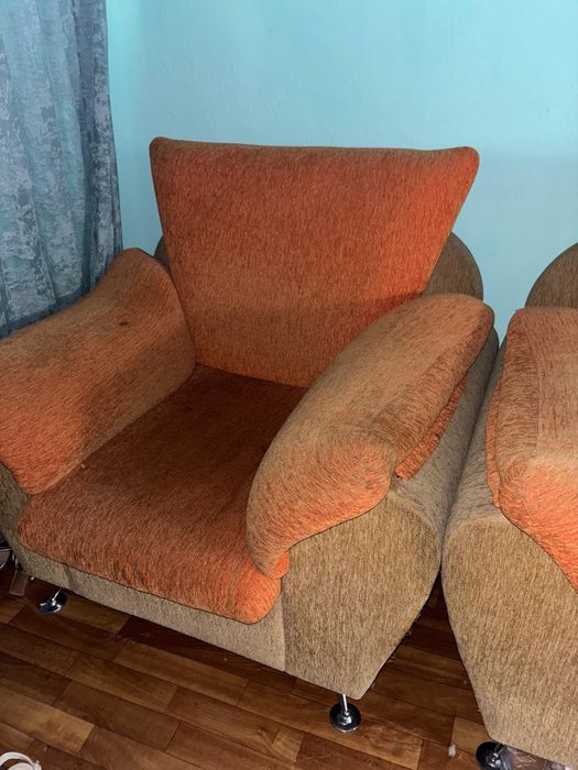 Диван мягкий ……..