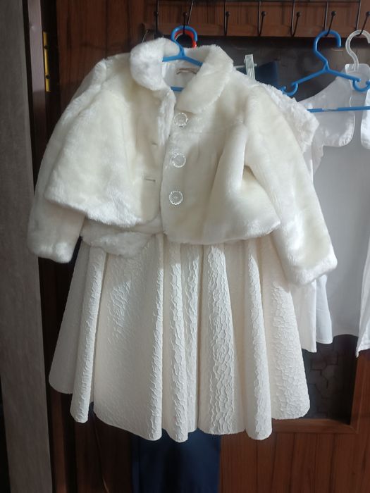 Продам платья вечерние