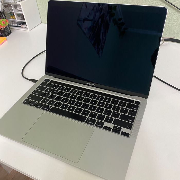 Продам MacBook Pro M1 8/512