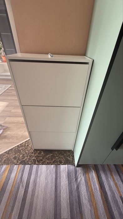 Продается обувница