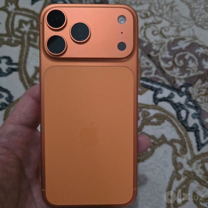 Iphone.17 pro MAX orange