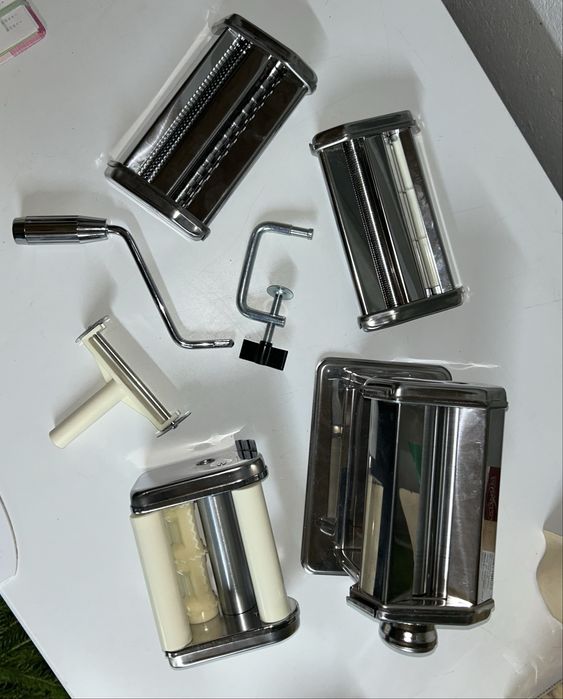 Mașină paste, puțin folosit.