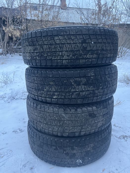 Продам комплект резина липучка r17