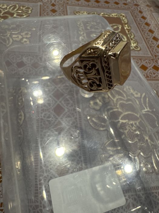 Продам печатку золотую