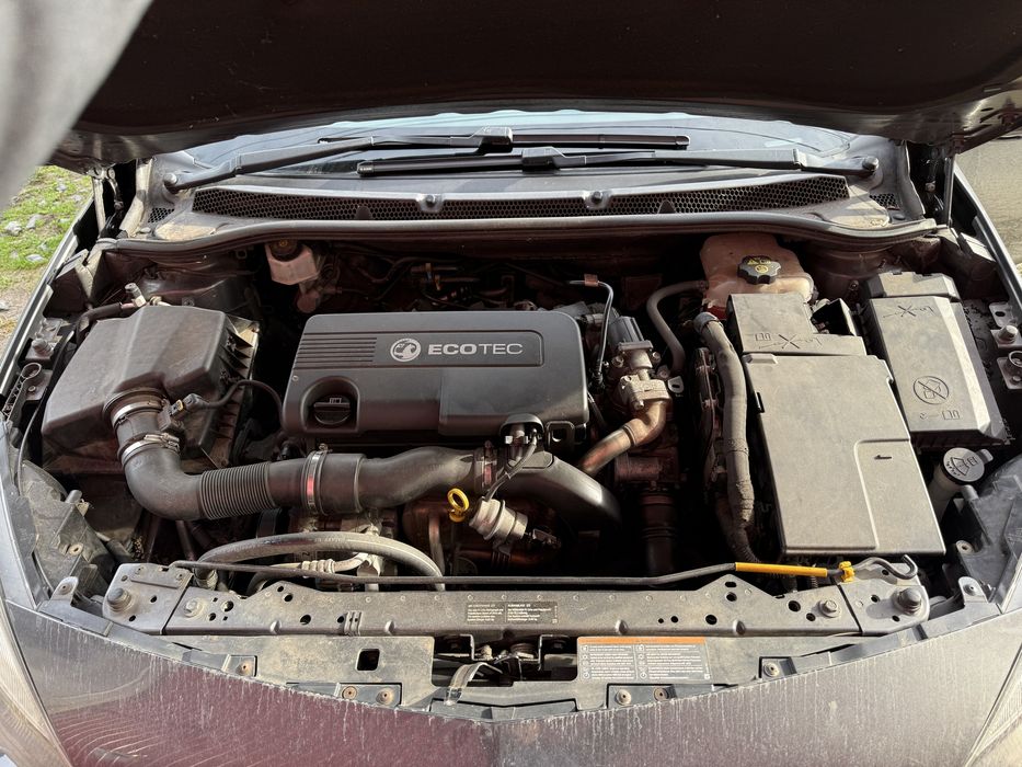 Capota opel astra j 2011