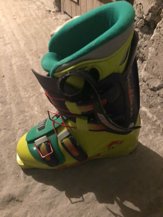 Ски обувки 39 и 42 номер