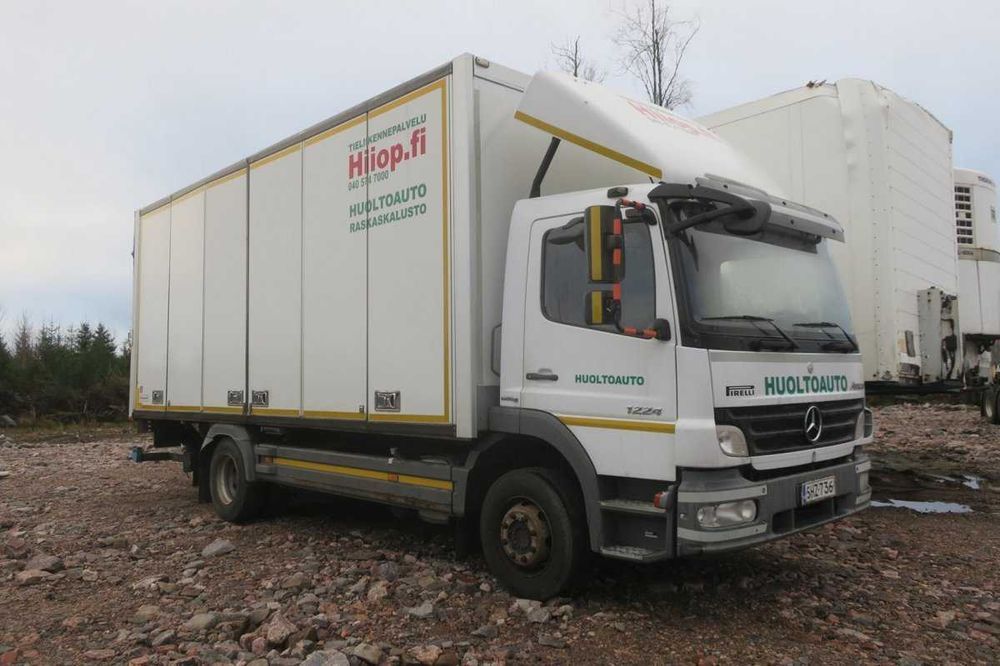 Dezmembrez Mercedes Atego /piese camion Mercedes Atego/piese motor
