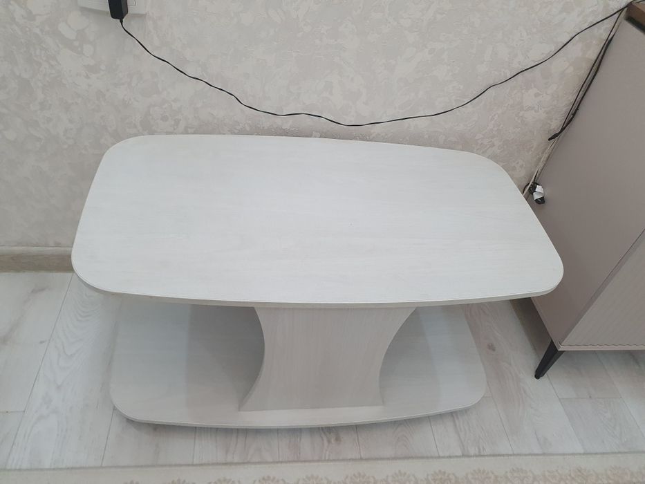 Продается Журнальный стол