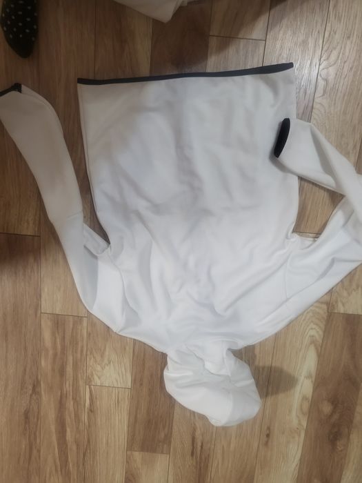Екип  в М размер  Бял