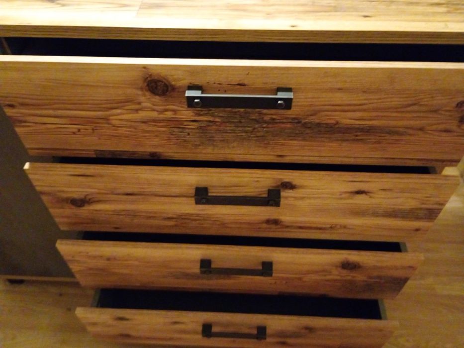 Comoda impecabilă, ca nouă