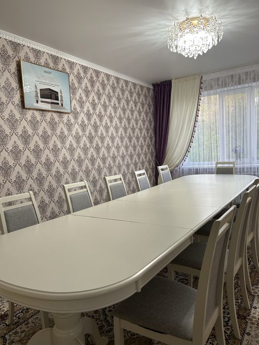 Стол со стульями за 250 000 тг