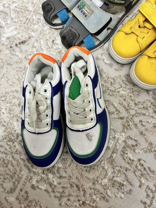 Продам обувь детскую  все новое