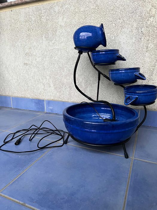 Fantana - cascada solara de gradina si terasa