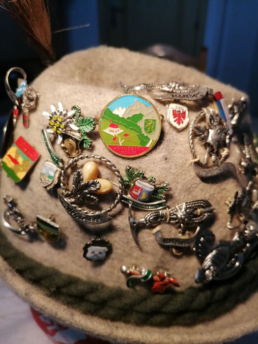 Ловджийско -туристическа  вълнена шапка за ценители