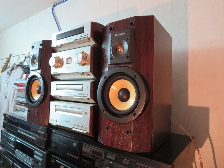 В продаже мини система