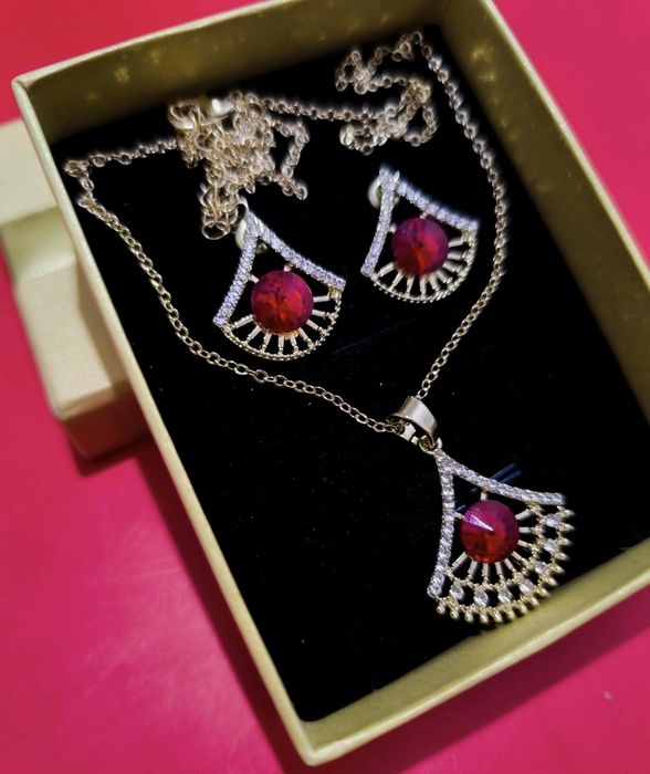 Браслеты украшения кулоны! Распродажа!