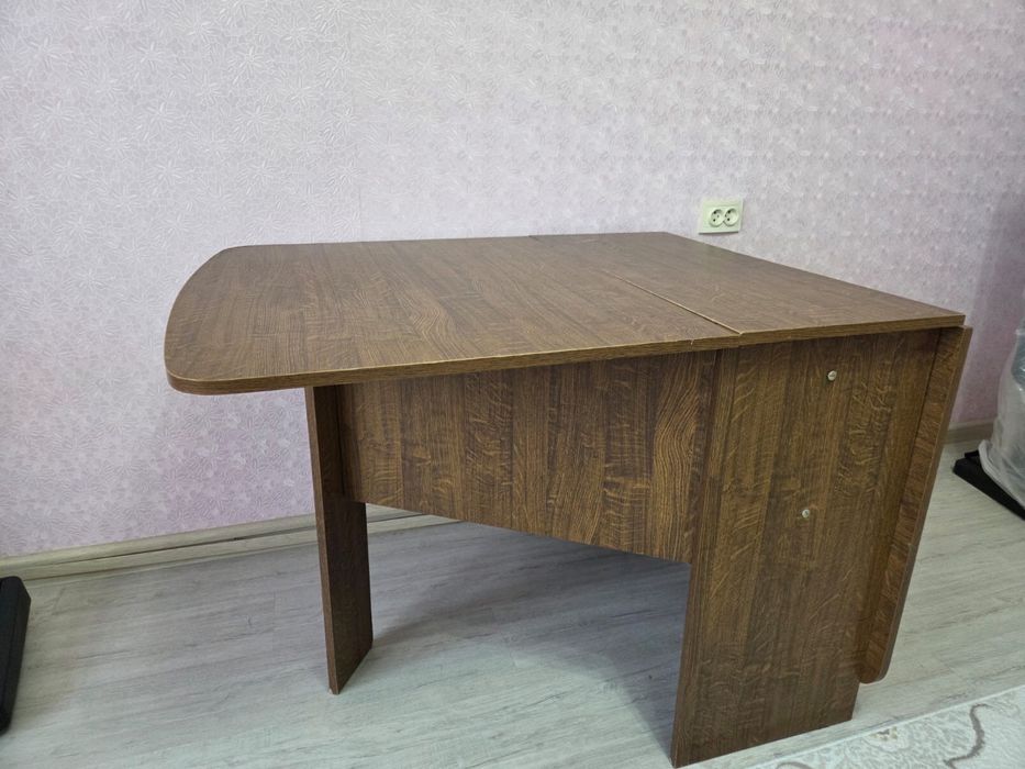 Продам стол-книжку