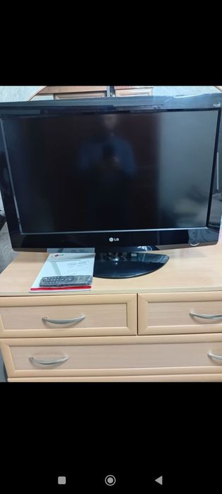 Телевизор LG в хорошем состоянии