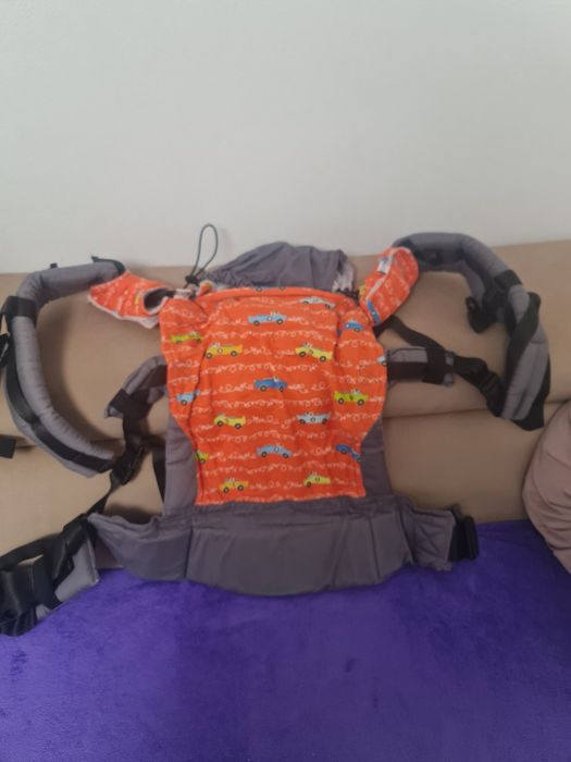 Vând marsupiu ergonomic