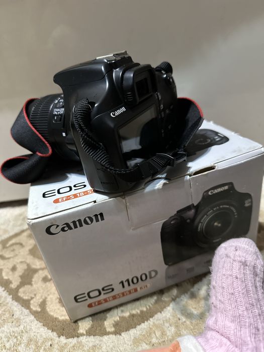 Профессиональный фотоаппарат