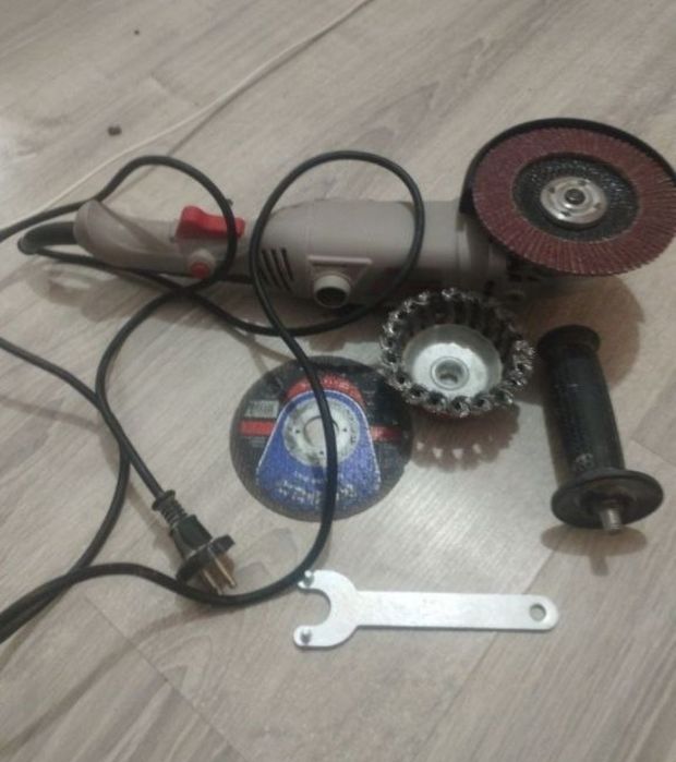 Болгарка crown новая