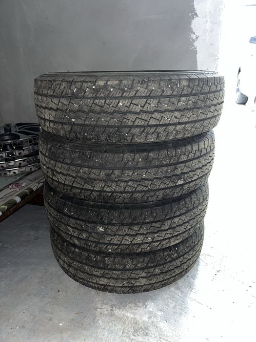 Продам ЗИМНИЙ Шина