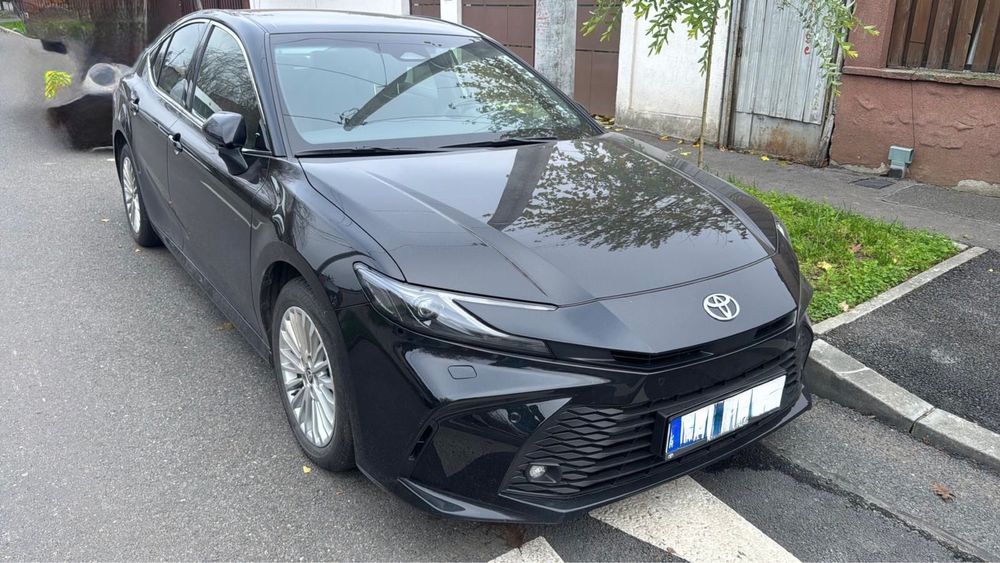 Inchiriez Toyota Corolla / Camry/ Uber / Bolt