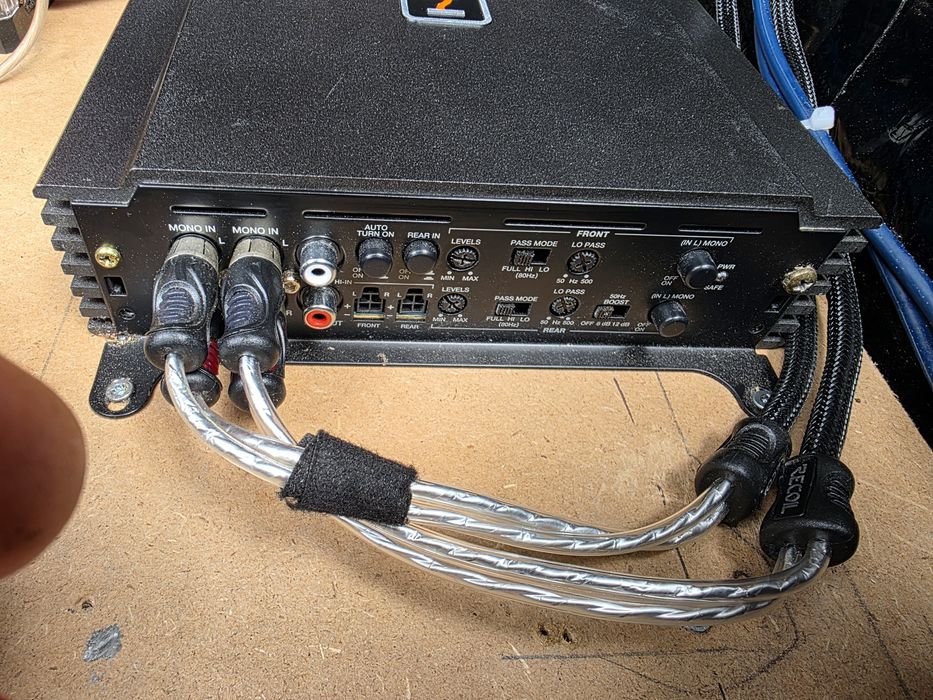 Vand Amplificator Hertz HCP 4