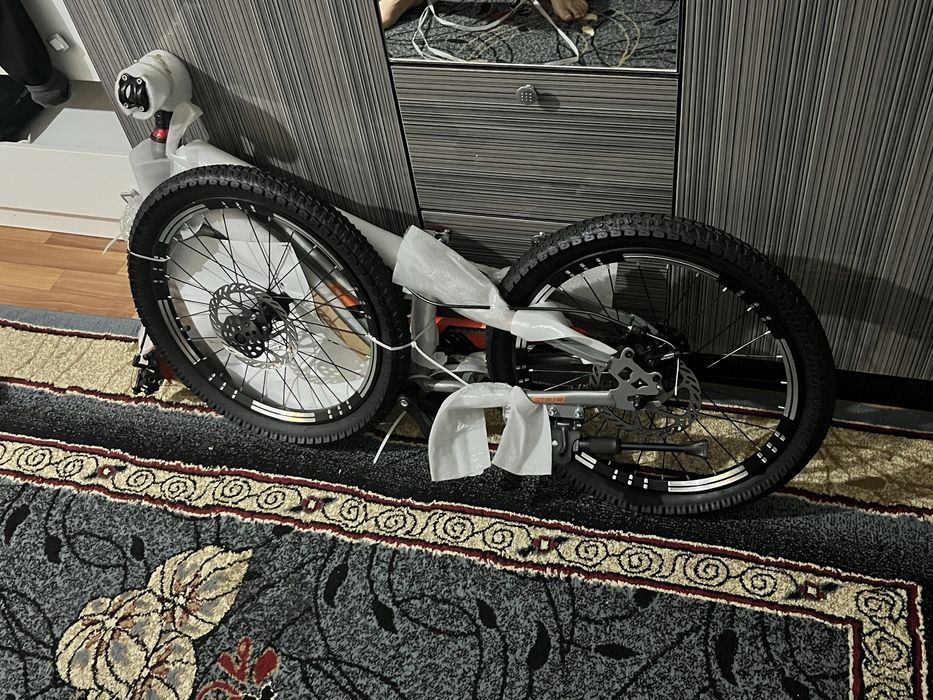 абсолютно новый велосипед